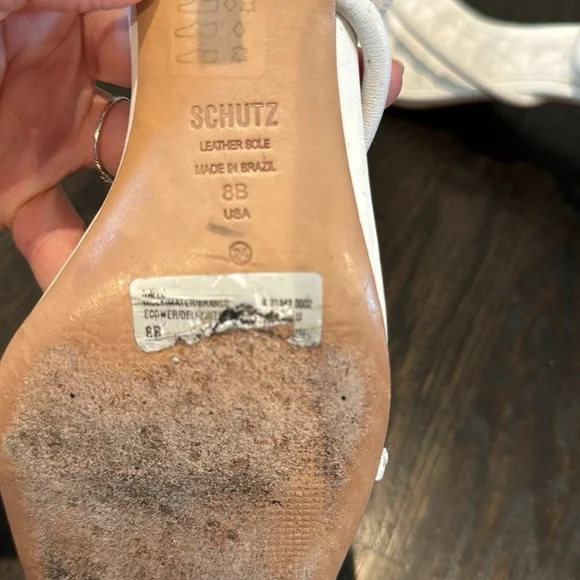 Shutz Galle sandal. White. Size 8B. - Picture 5 of 5